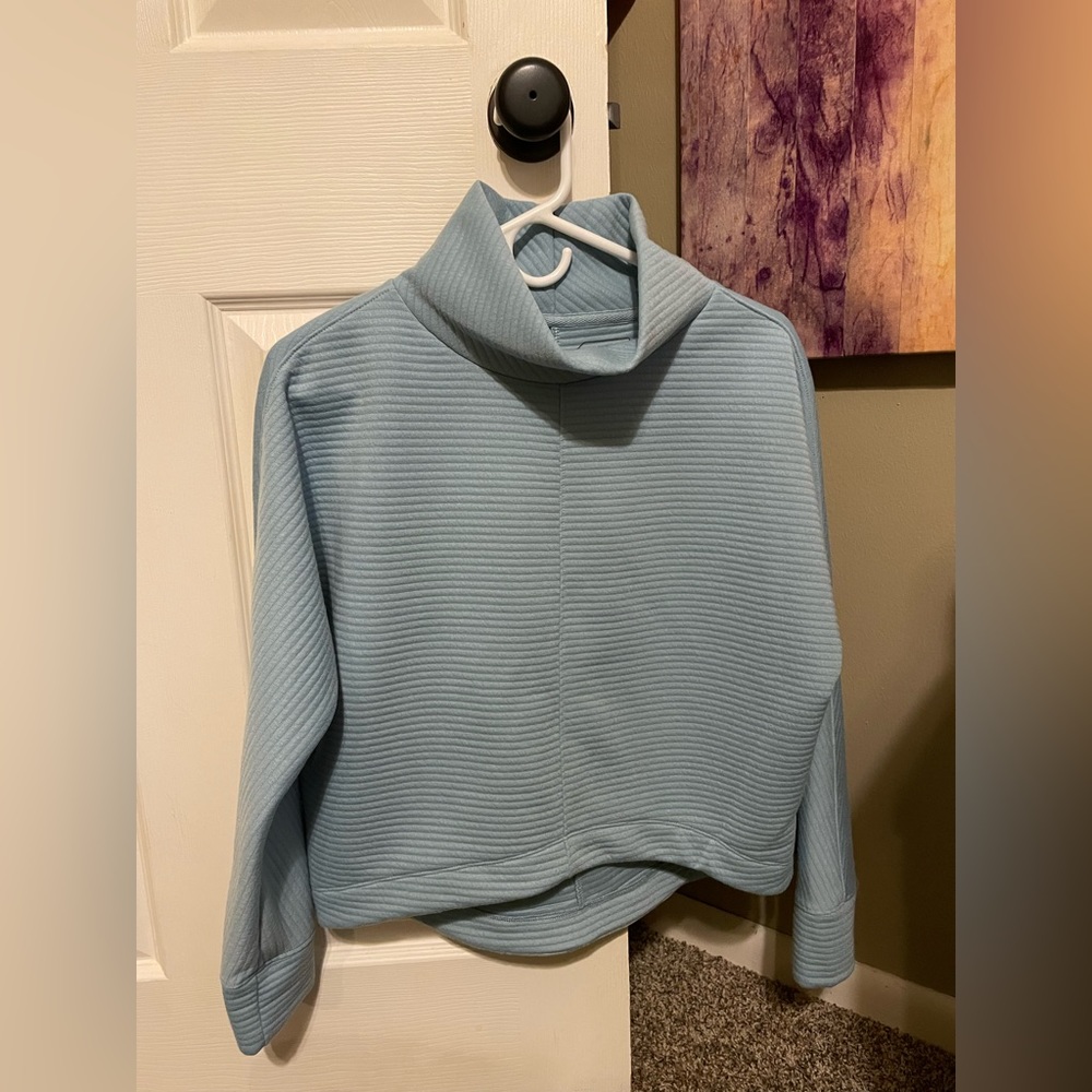Cropped sweatshirt